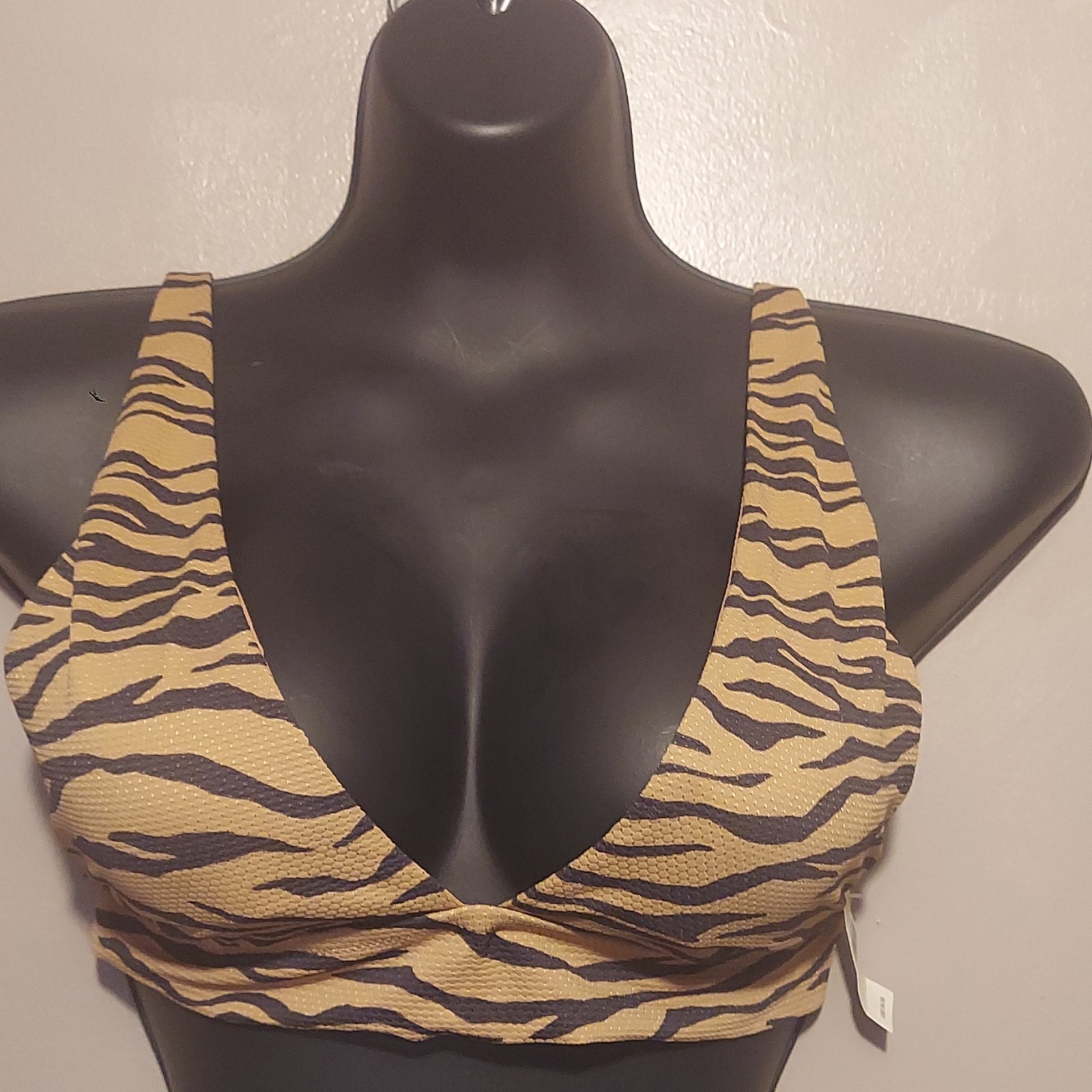 Aerie Tiger Striped Bikini Top Size M NWT Swim Beach Padded Adjustable