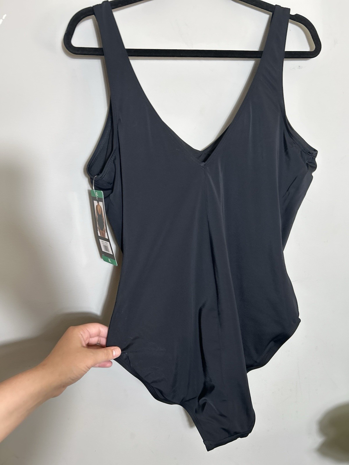 TYR Swimsuit One Piece Solid Female Diamond Size XL Color Black NWT
