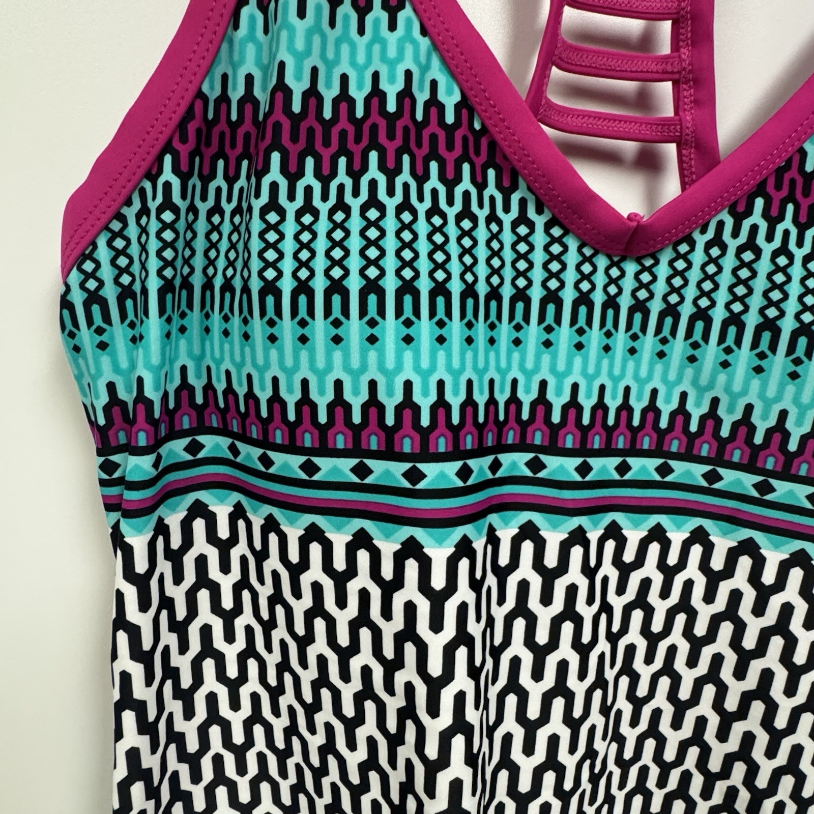 Zero Xposur Swim Women’s Swimsuit Top~Tank Size M Multicolored