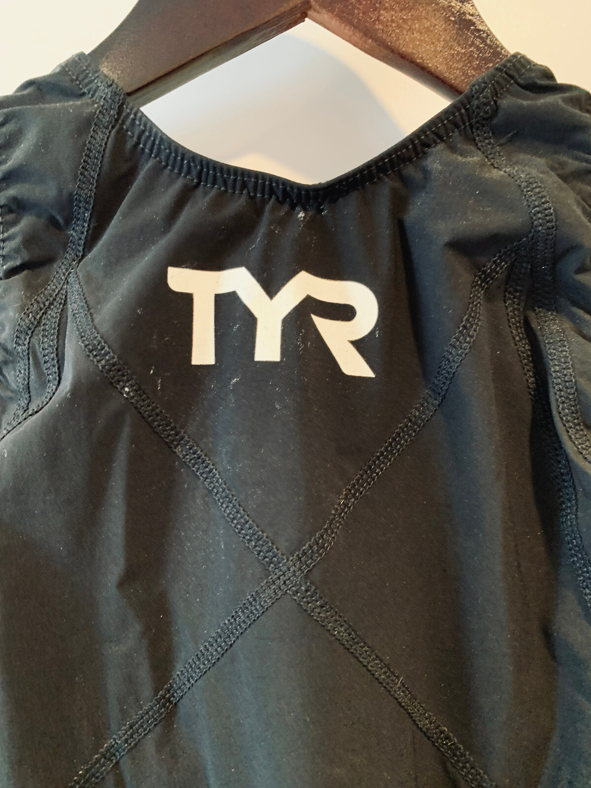 TYR Women’s Black 26L Tracer Light Aeroback Swim Tri Suit Full Body USA Made New