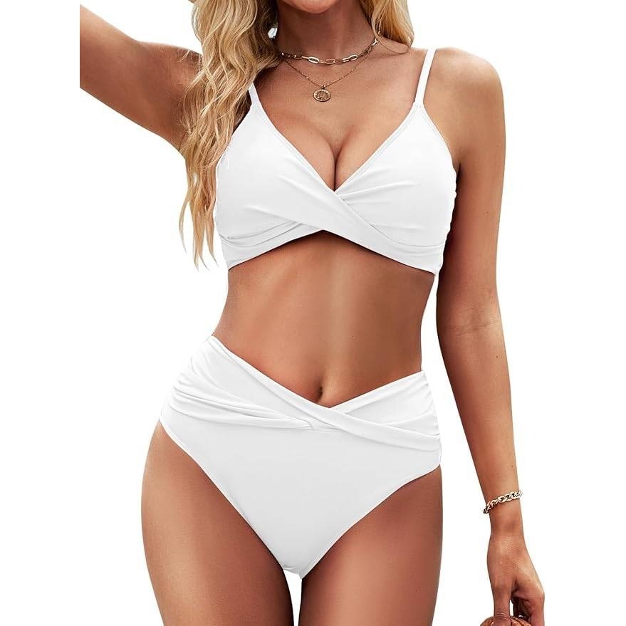 MSRP $39 Zojuyozio Women’s L Two Piece Swimsuit Twist Front Bikini Set Whit