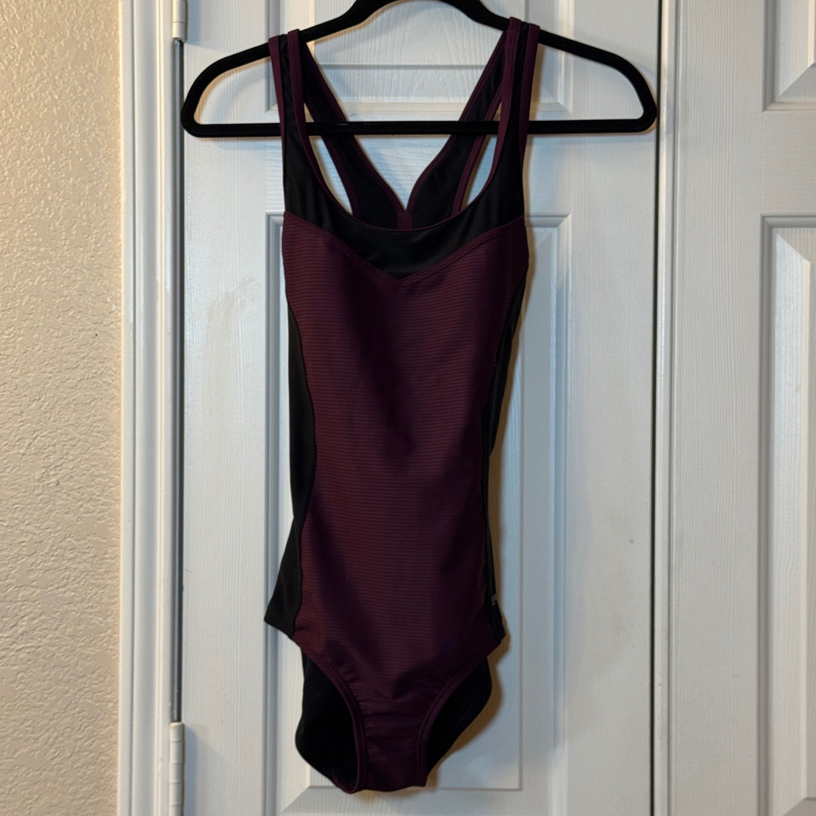 Speedo Women’s Swimsuit Small Plum Purple Black Ribbed Racerback Training