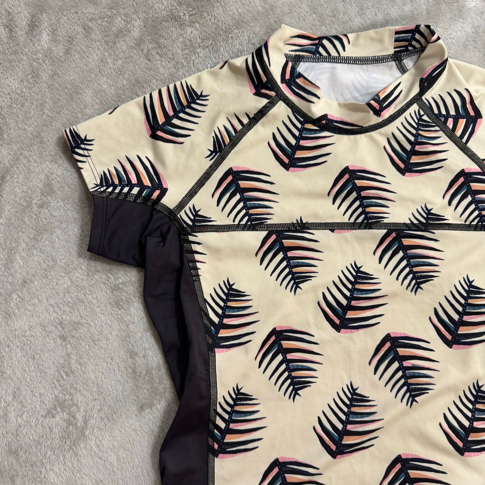 Patagonia Women’s Micro Swell Short Sleeve Rashguard Palms of My Heart Small