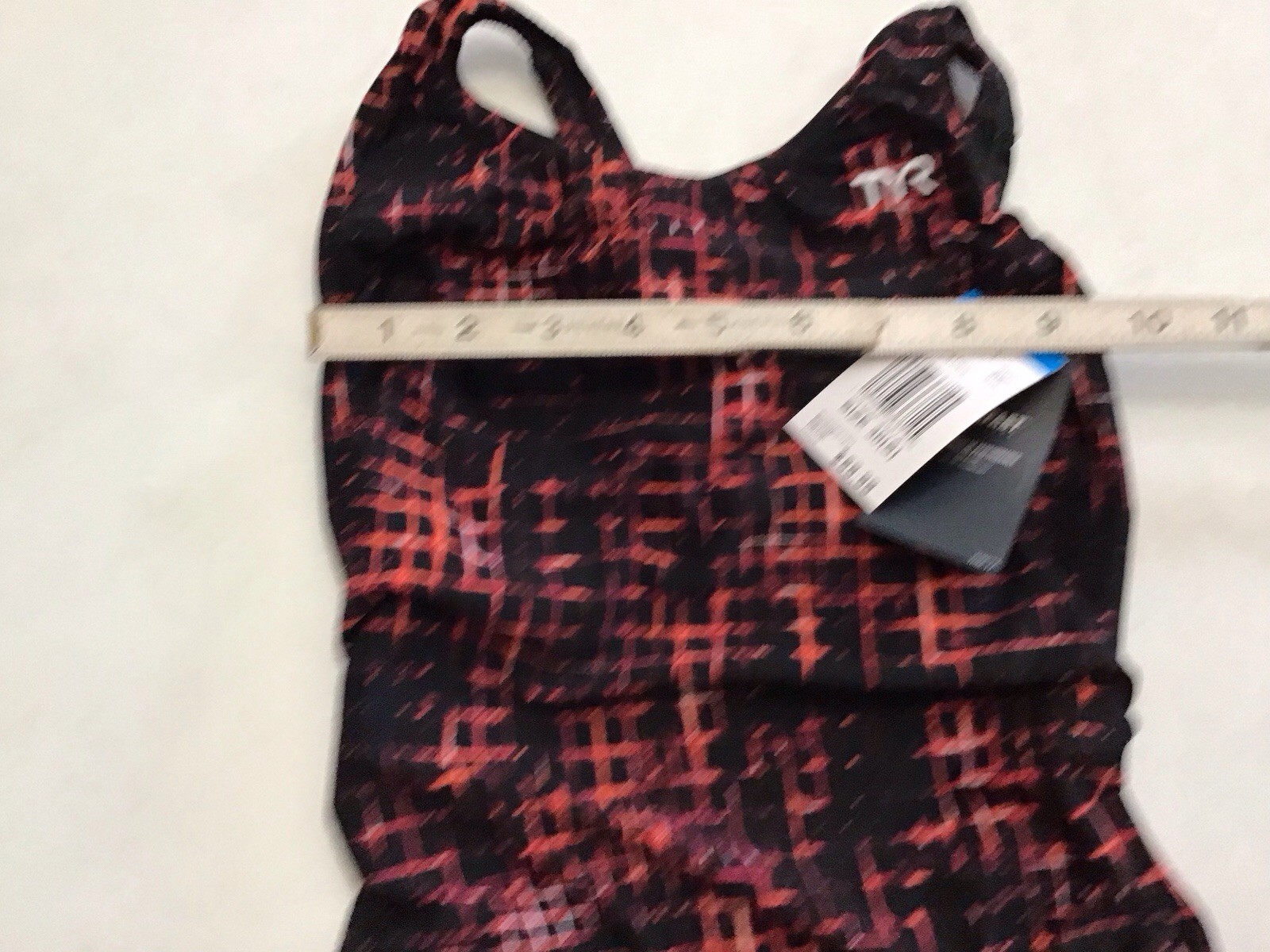 New TYR Women’s Size 30 (S) Atrix Maxfit Swimsuit Black Red Durafast (T12-15)