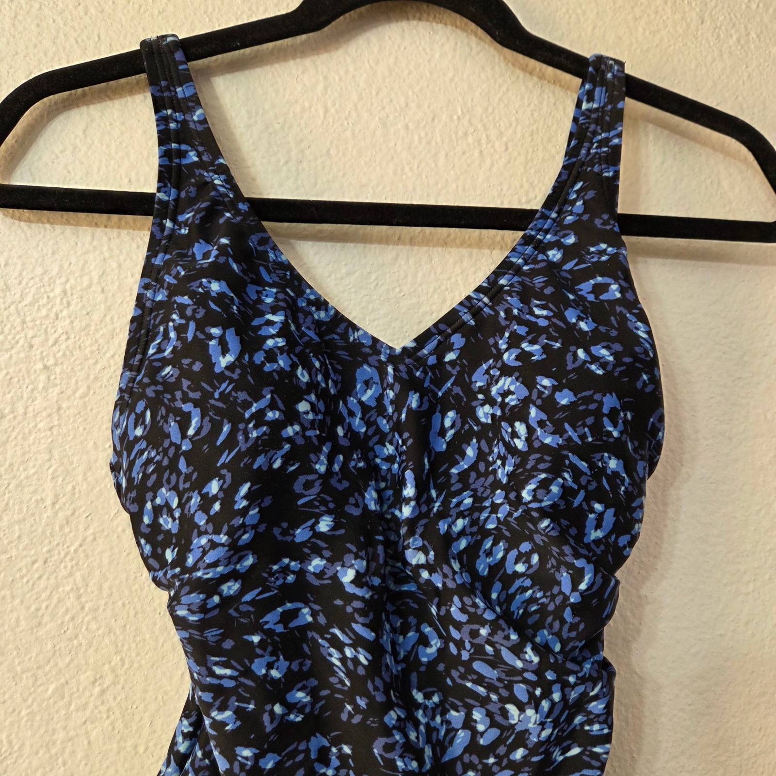 Speedo Black & Blue One Piece Swimsuit Women’s size 6