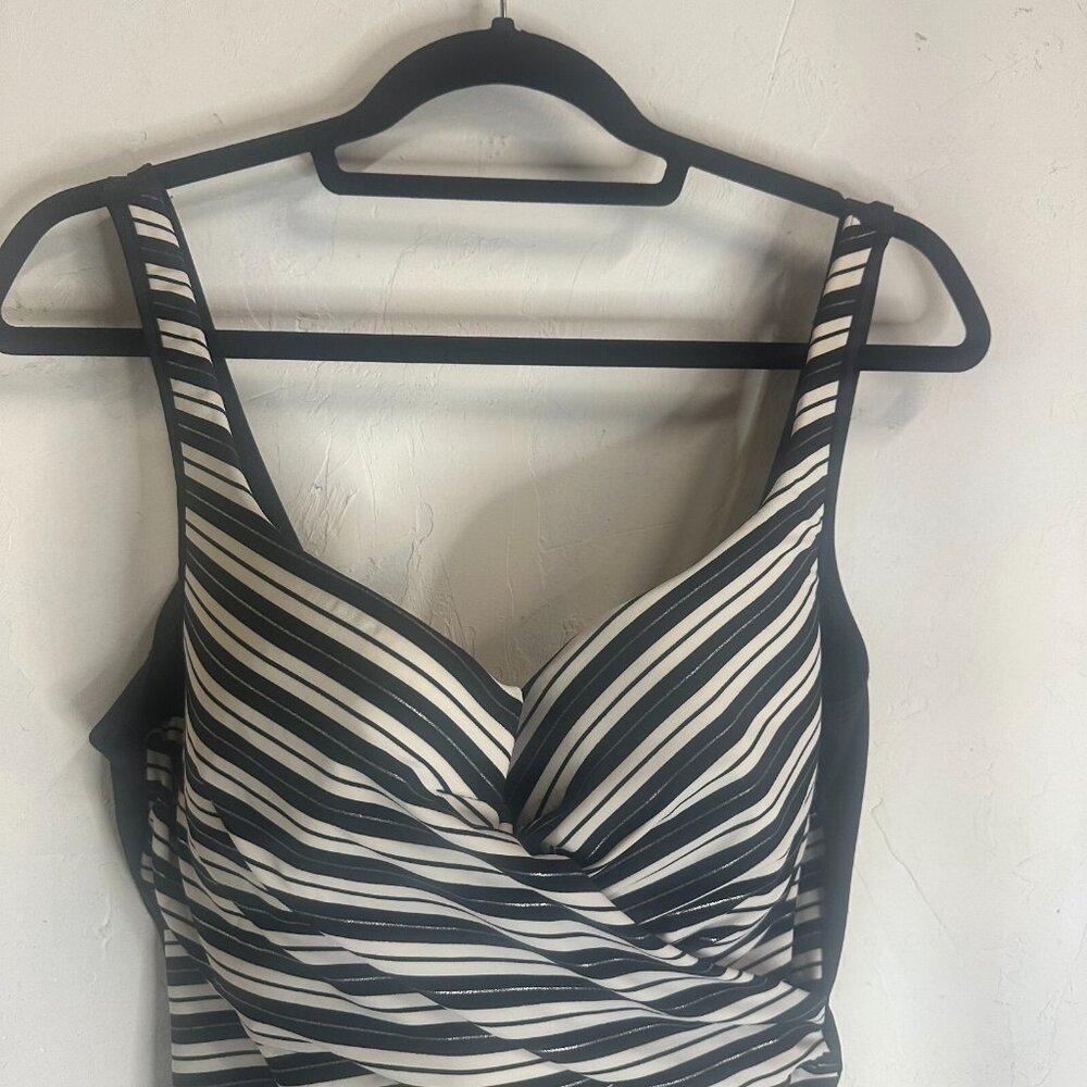 Miraclesuit Black White Striped Escape Swimsuit Underwire Slimming One Piece 14
