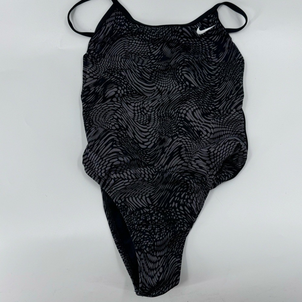 Nike Geo Alloy Poly Blend Nike Dri fit One Piece Swim Suit