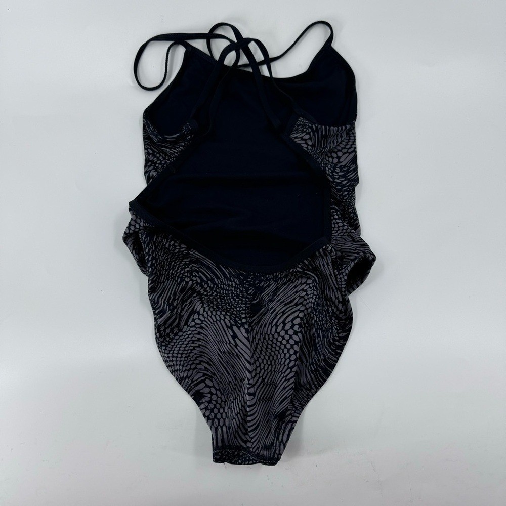 Nike Geo Alloy Poly Blend Nike Dri fit One Piece Swim Suit