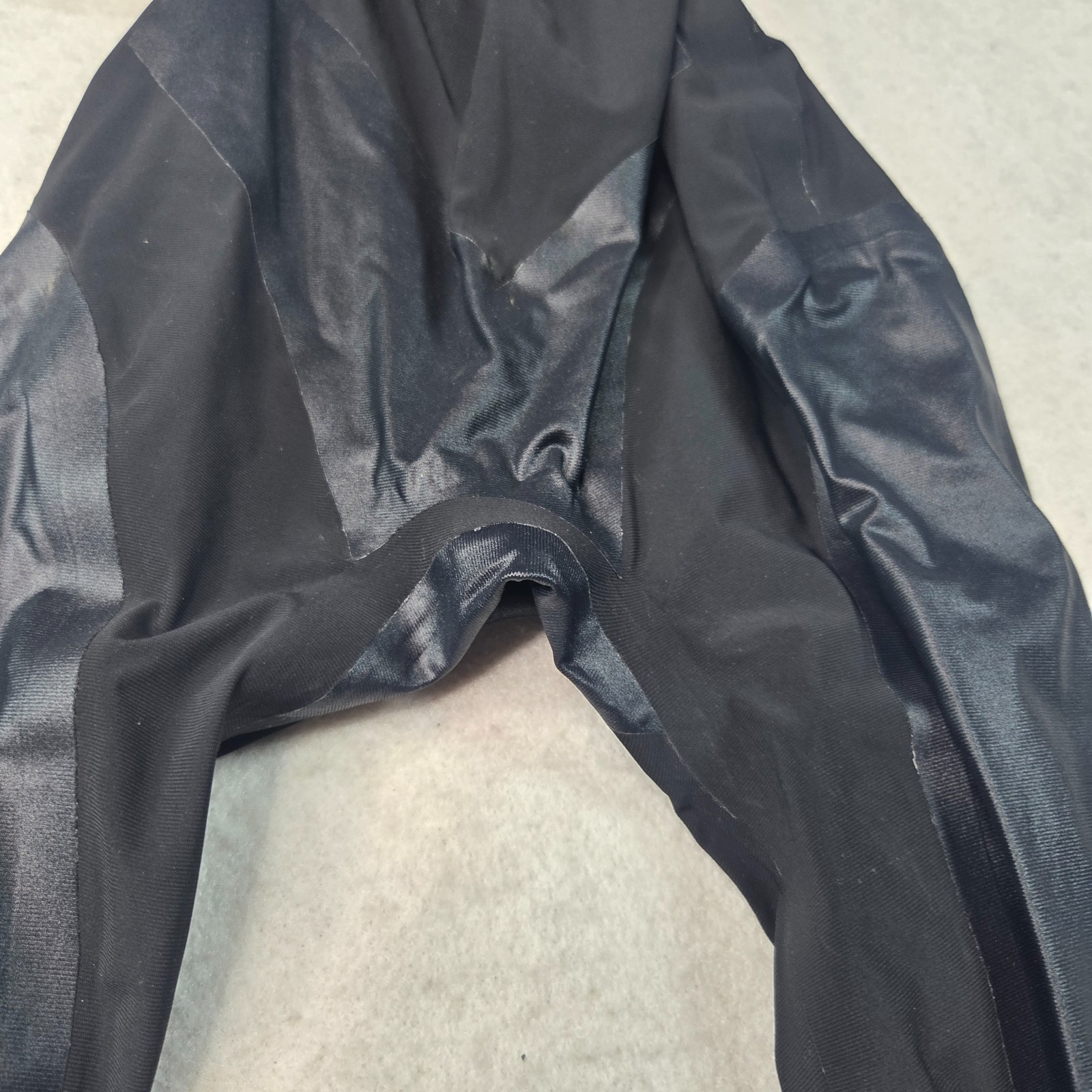 FINIS Size 28 Black Kneeskin Racing Swimsuit Competition Swimwear Women