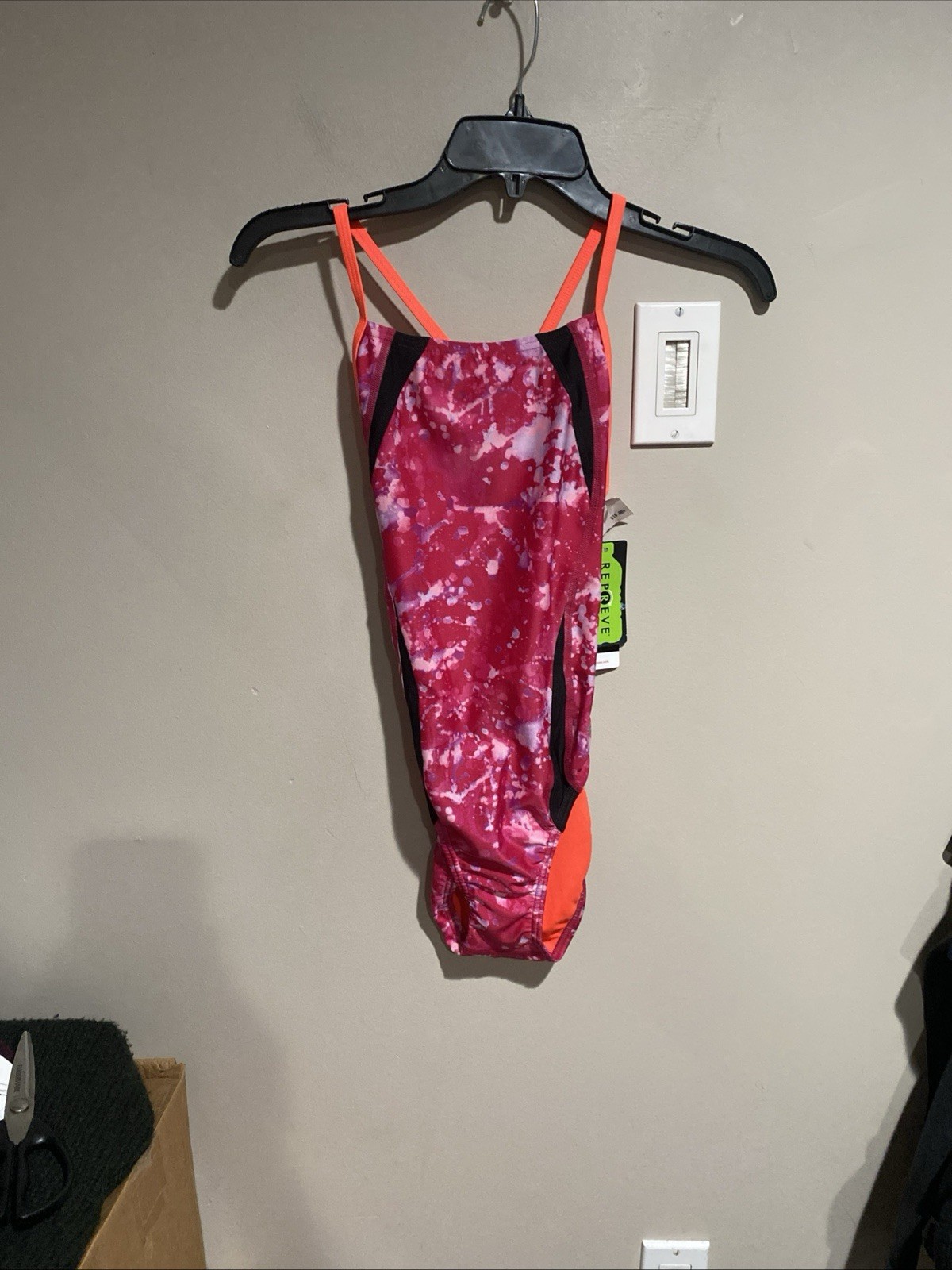 Speedo Women’s Eco Endurance Cyclone Swirl Flyback Swimsuit Pink Purple Sz 6