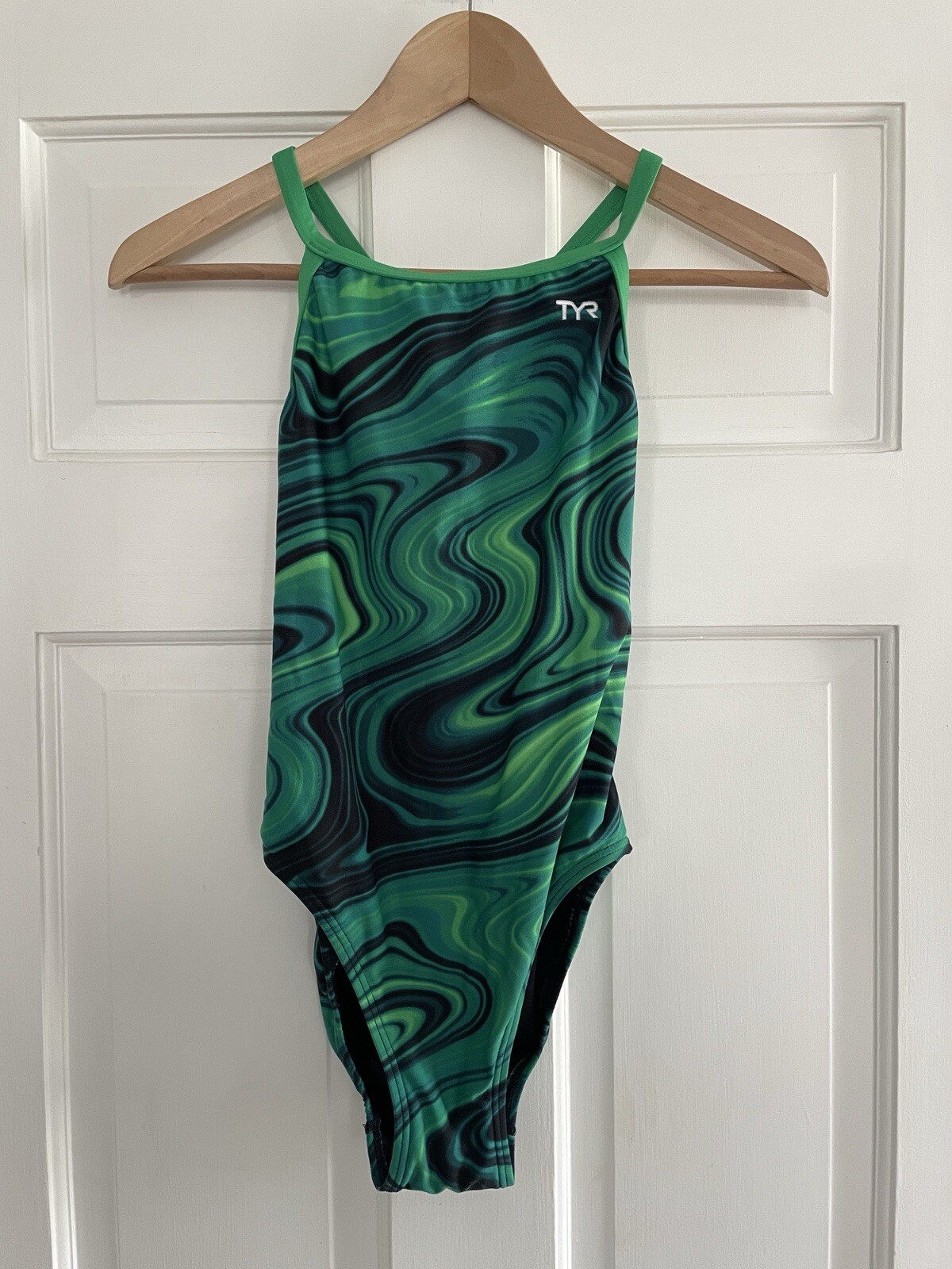 Tyr Green Marble Swirl Pattern Women’s Swimsuit 30(S) Racer Back Team Swim