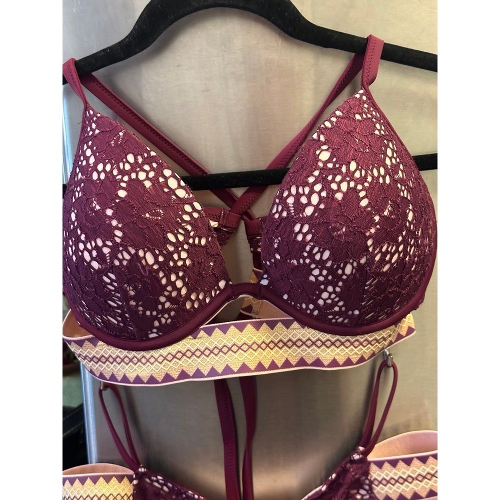 Shade & Shore southwestern style Bikini 2piece all lace with nude lining Sz36C