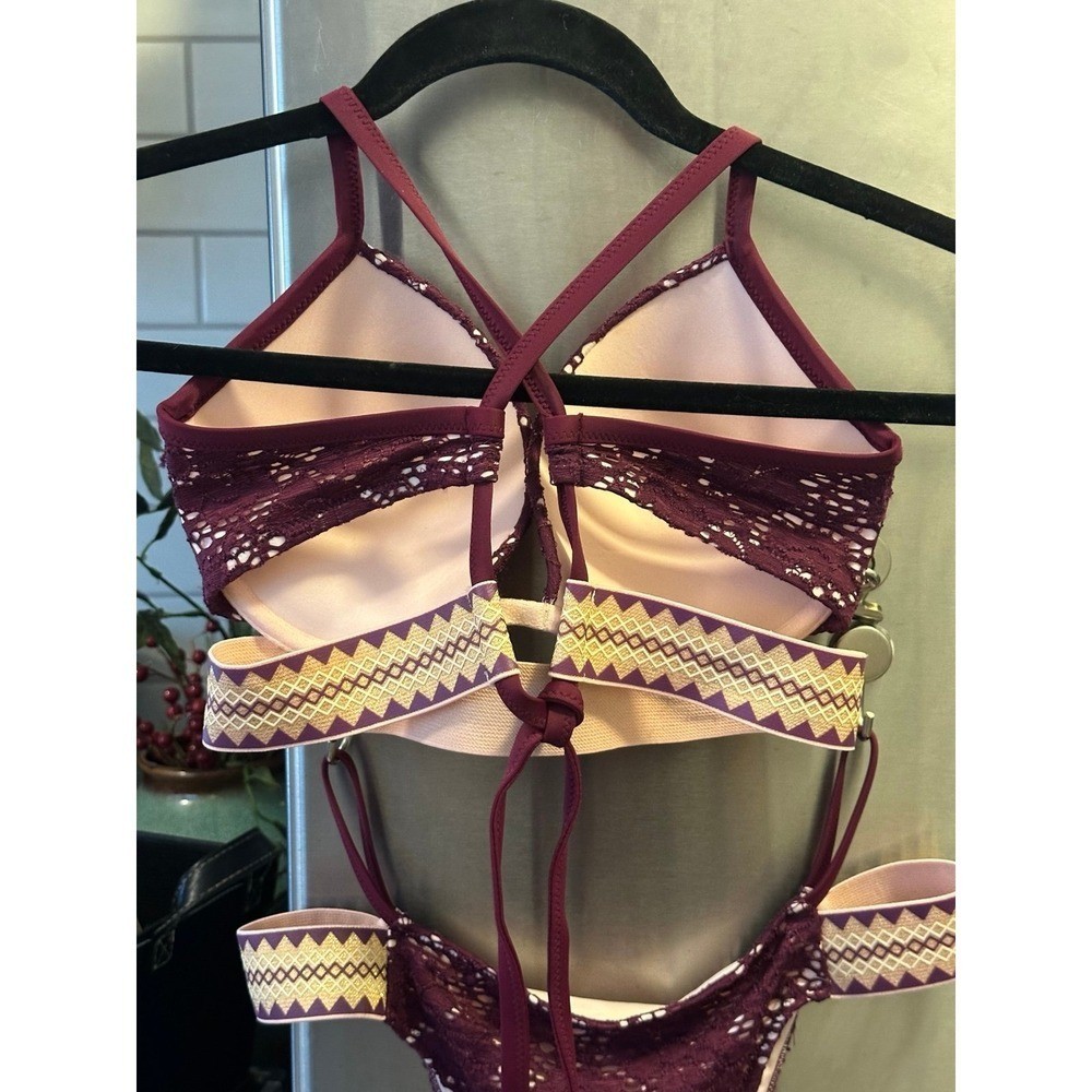 Shade & Shore southwestern style Bikini 2piece all lace with nude lining Sz36C