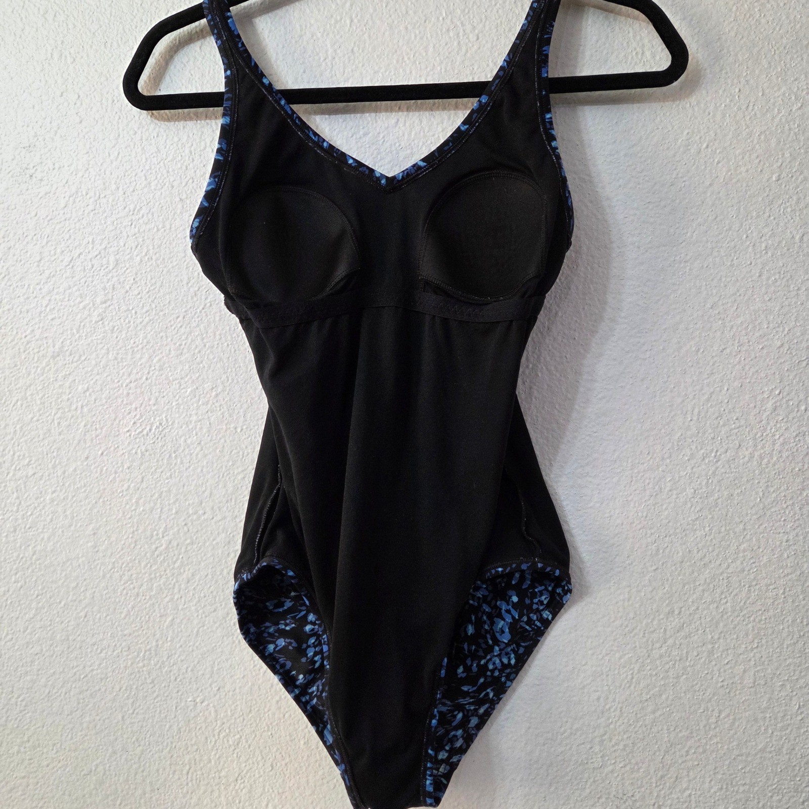 Speedo Black & Blue One Piece Swimsuit Women’s size 6
