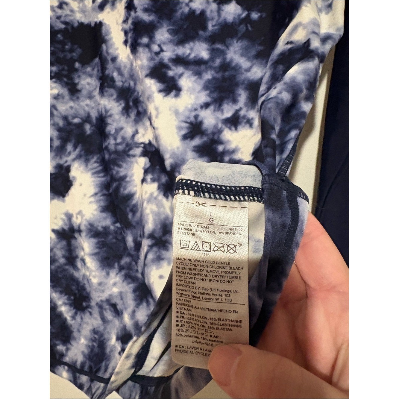 Gap Body Rashgaurd Long Sleeve Tie Dye Activewear Top Blue & White large
