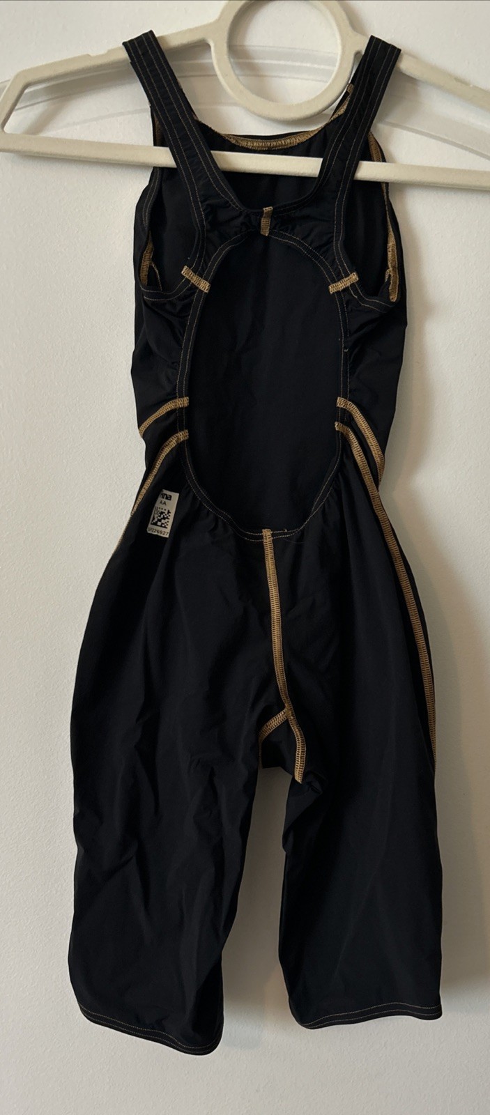 Speedo SIZE 23 – Lzr Racer Pro Recordbreaker Kneeskin Blk/Gold Trim – PRE-OWNED