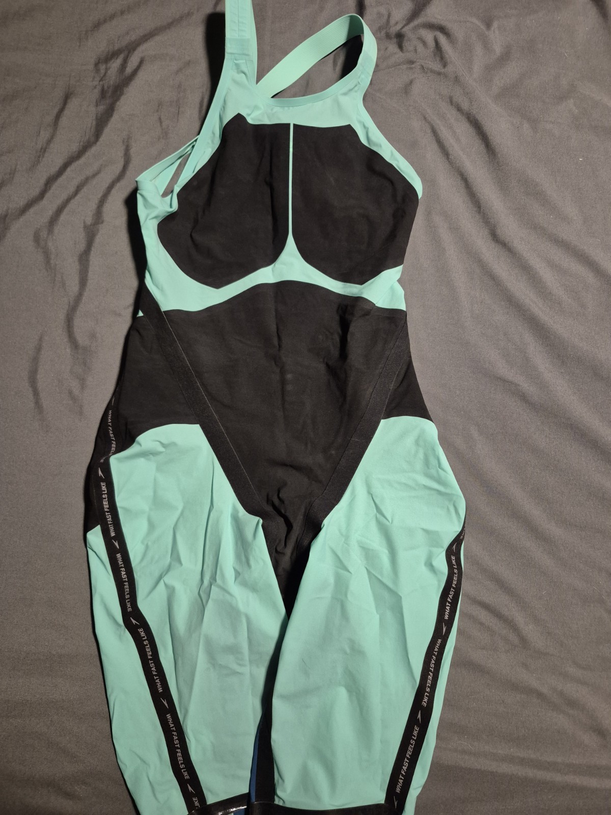 Women’s LZR Valor 2.0 Open Back Kneeskin Tech Suit Swimsuit Size 26