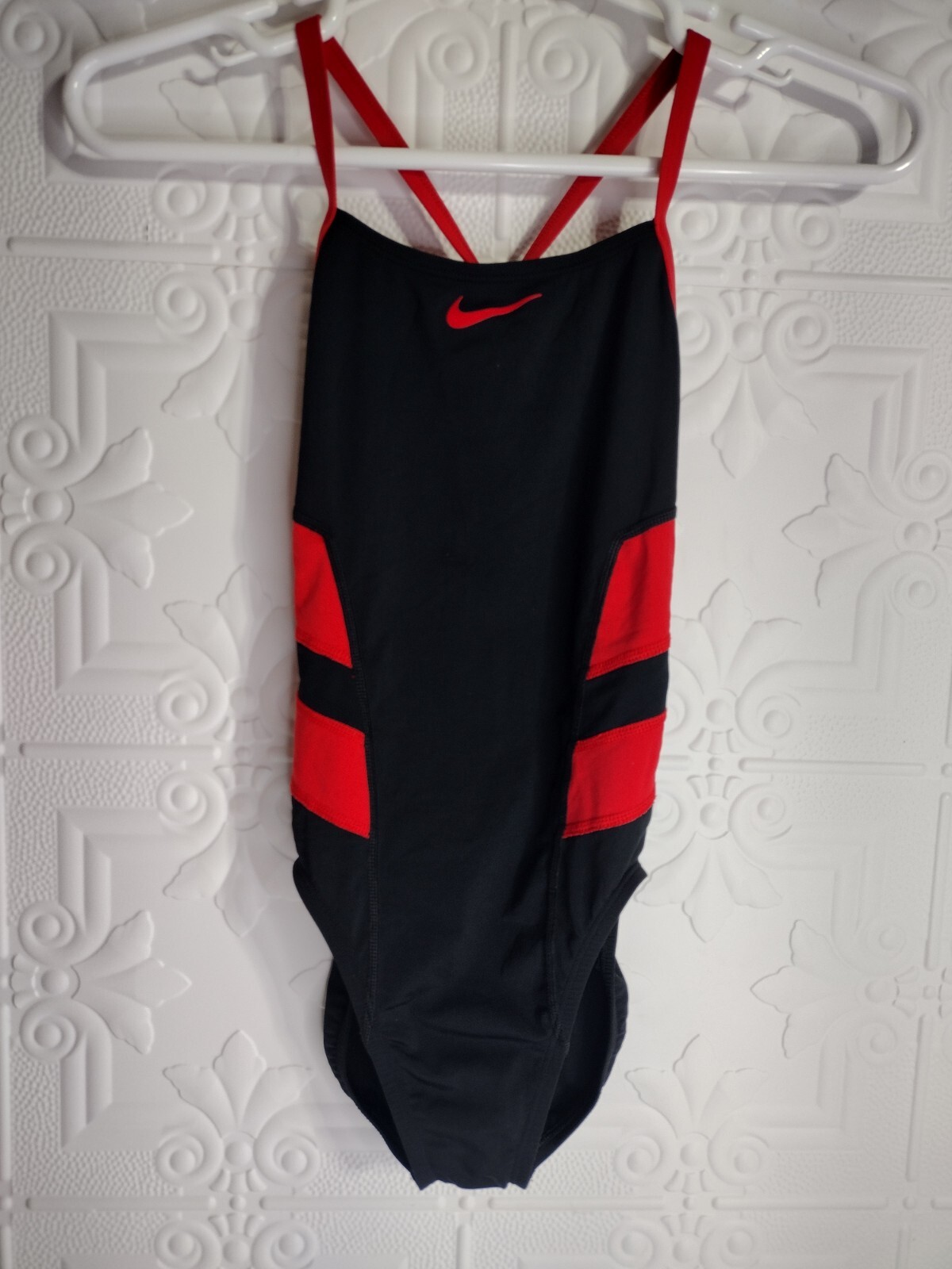 Nike Swimsuit Vex Racerback One Piece Colorblock Black Red Women’s Sz 32/6