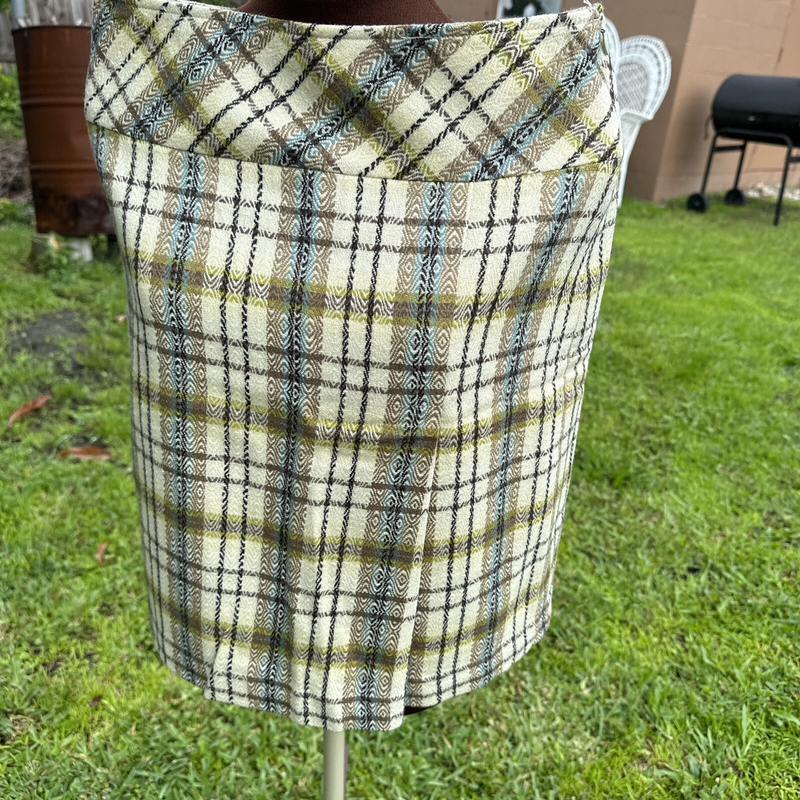 NWOT ANN TAYLOR LOFT WOMENS SKIRT SIZE 4”