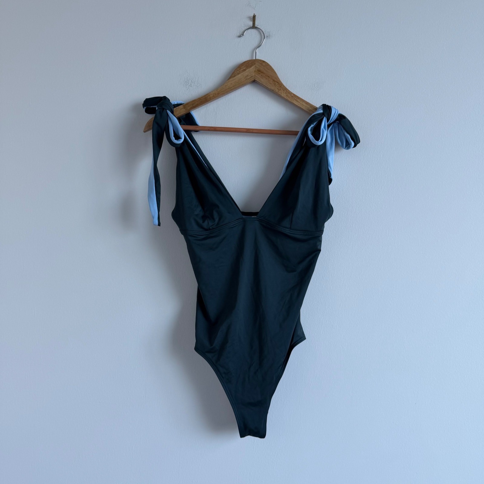 Mei Lange Eve Bow Dark Green Shoulder Tie One Piece Maillot Swimsuit Size Medium
