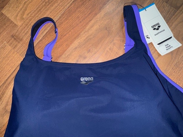 Arena Women’s One Piece Competitive Swimsuit 100% Polyester Size 46 Navy Violet