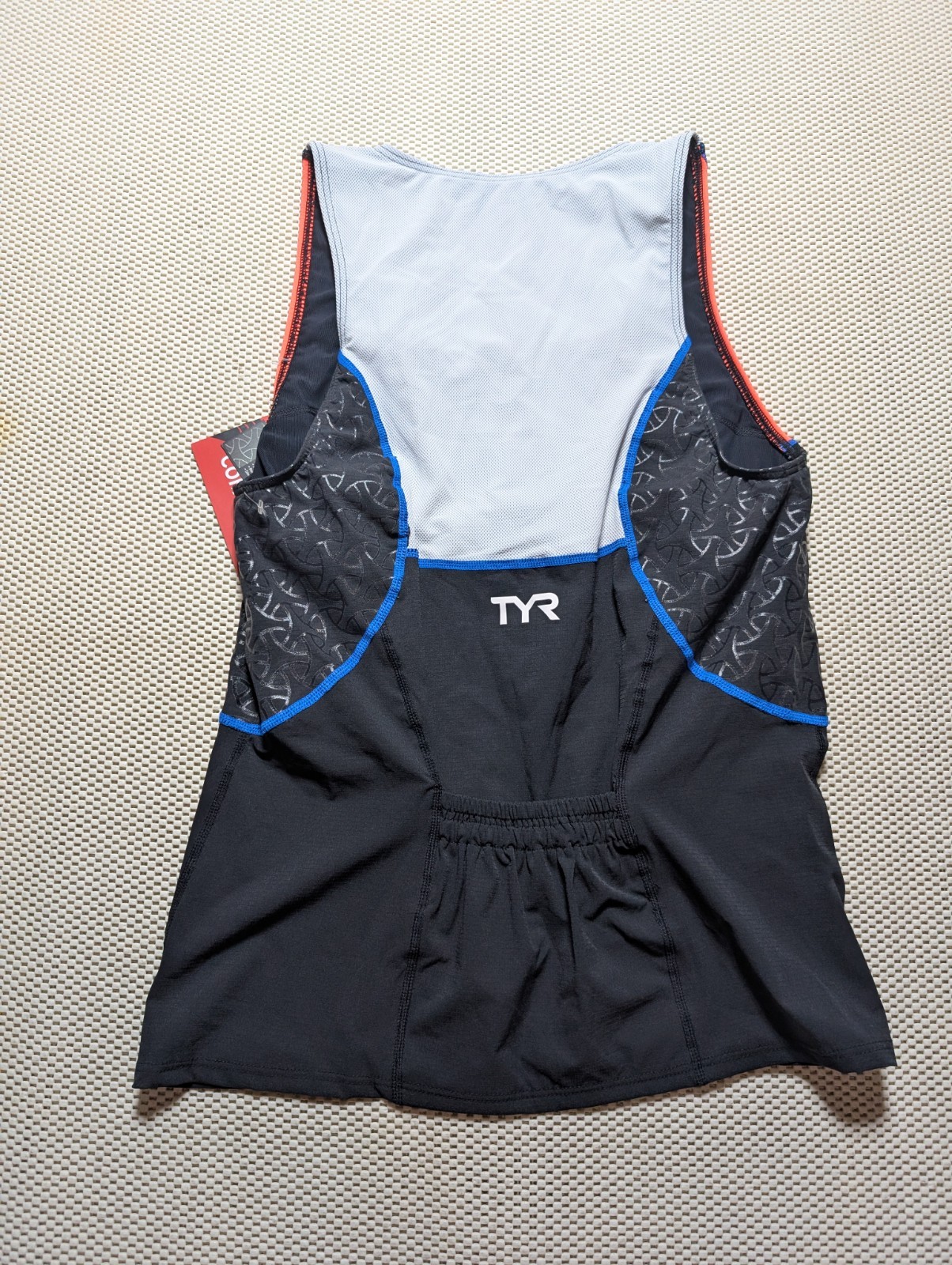 TYR Womens Triathlon Loose Singlet With Bra Size Large NWT Swim Competitor