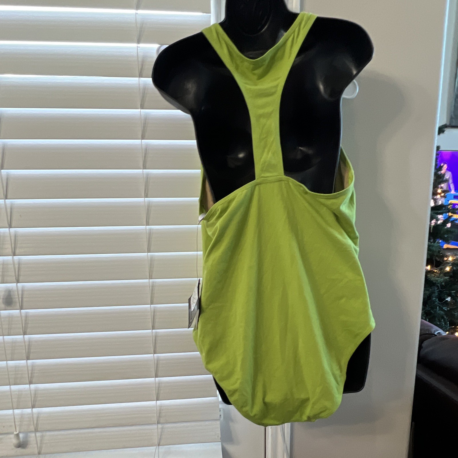 Women’s Green Solid One-Piece Sleeveless Racerback Swimsuit Style Size 18W