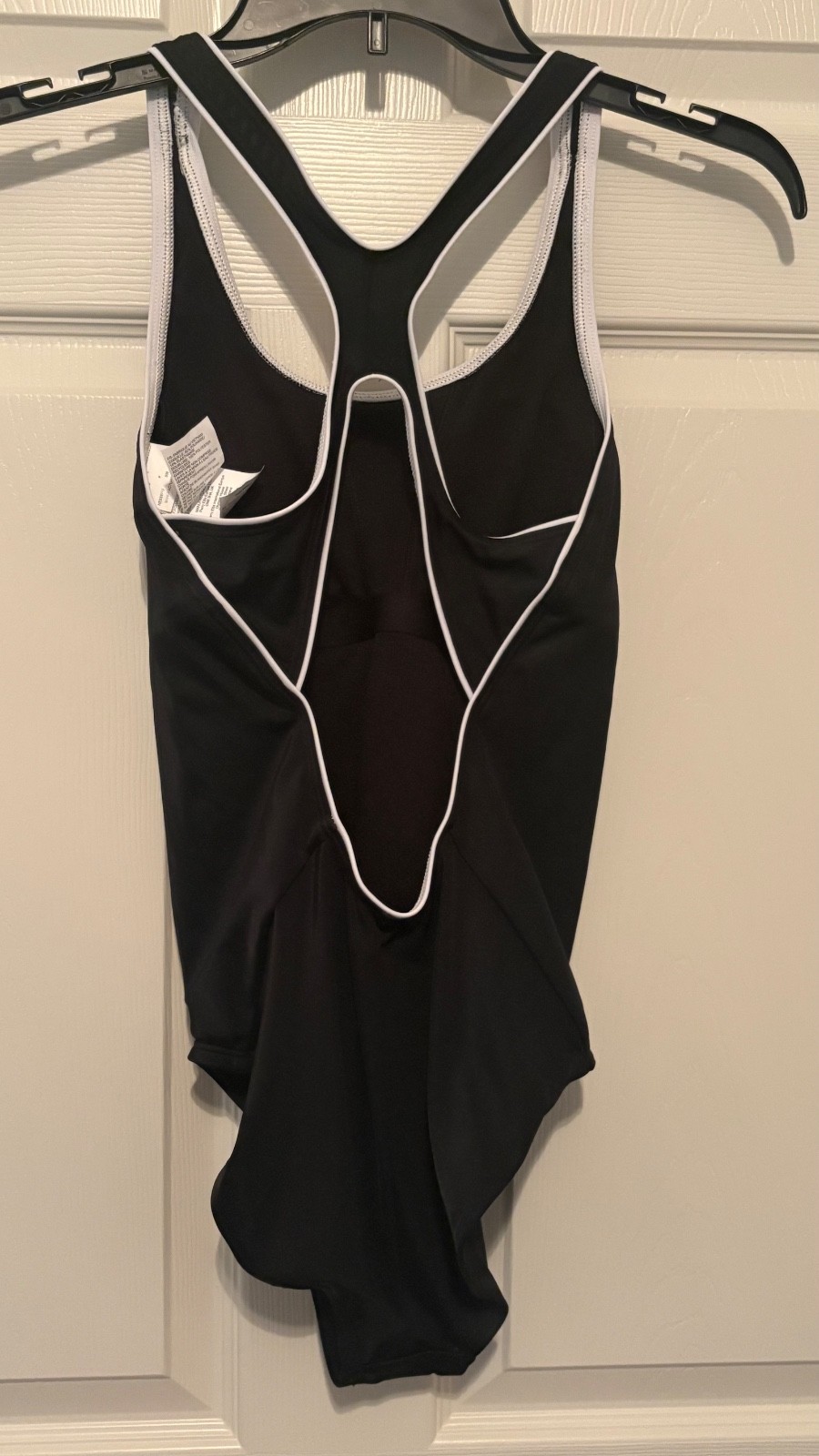 NEW $92 Nike Women Solid Powerback One Piece Swimsuit Black White Size Small