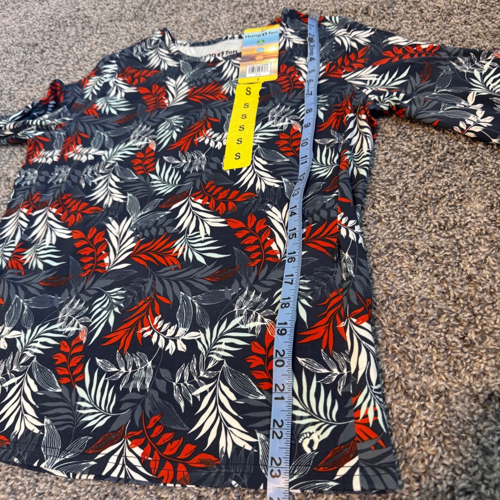 NWT Hang Ten Women’s Long Sleeve Rash Guard Shirt UPF 50+ w/ Zip Pocket Small