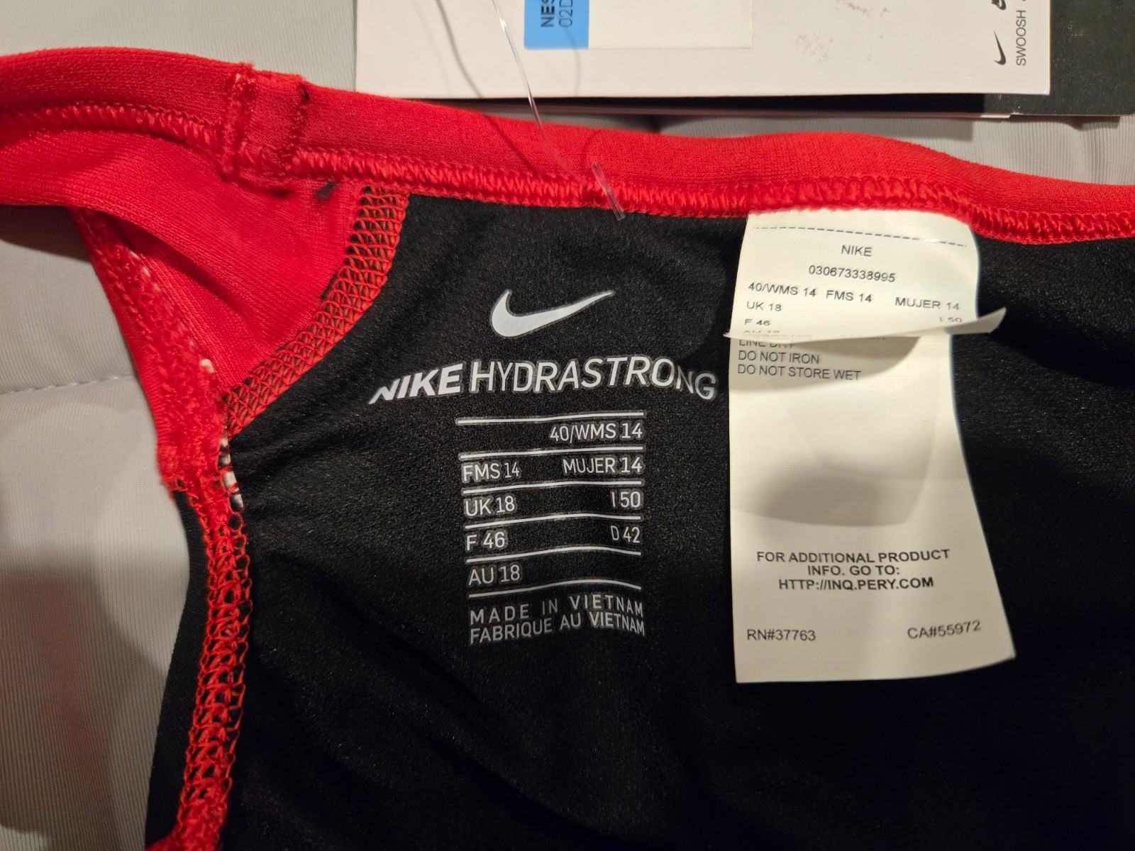 Nike SZ 40 Swim Women’s HydraStrong Vex Racerback One Piece NESSA100