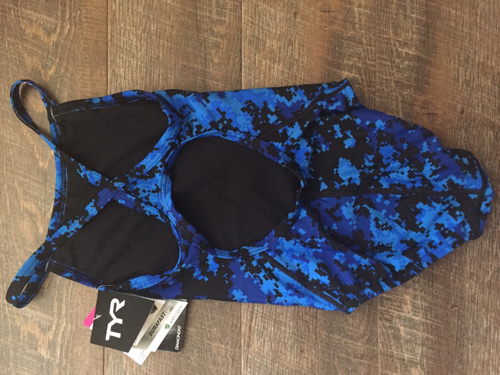 TYR Womens DURAFAST Elite/UPF 50+/Anti-Odor Team PERFORMANCE DiamondFit Swim 26