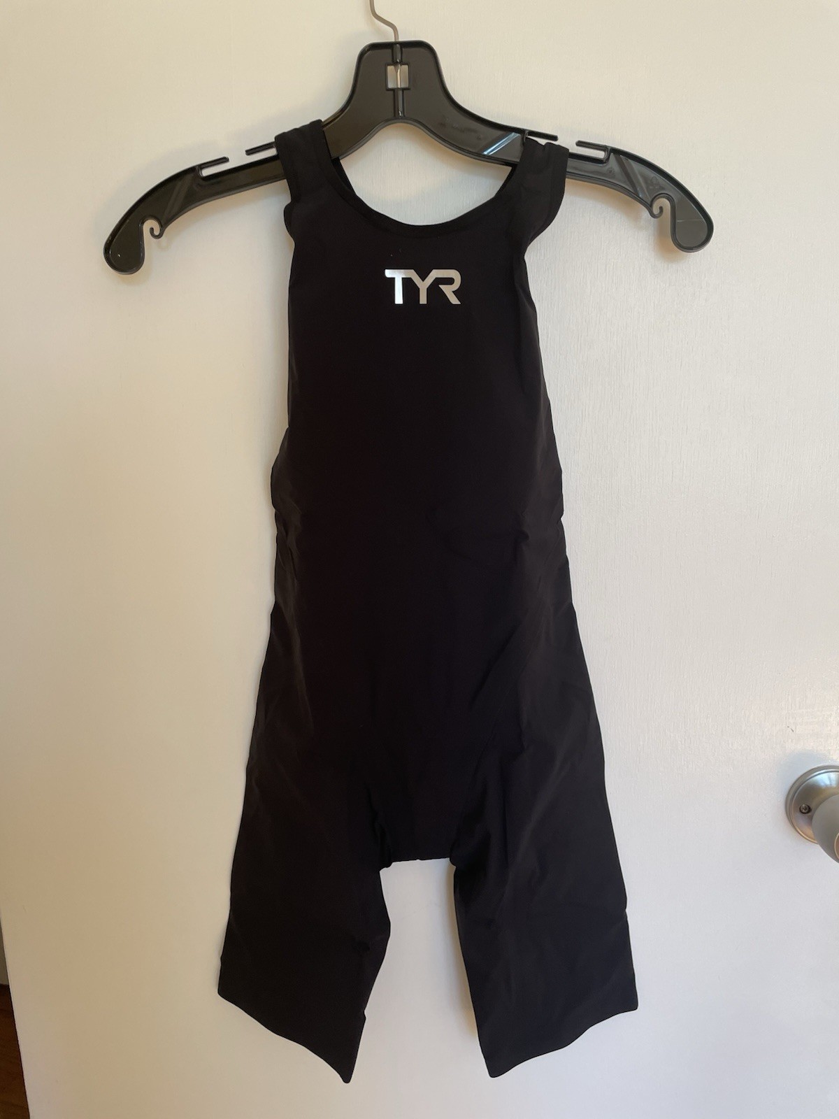 TYR Women’s Venzo Closed Back Swimsuit USA Black 25