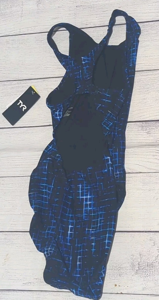 TYR Women’s Atrix Maxfit Swimsuit 2024 Size 32 (M) One Piece Navy Blue NWT