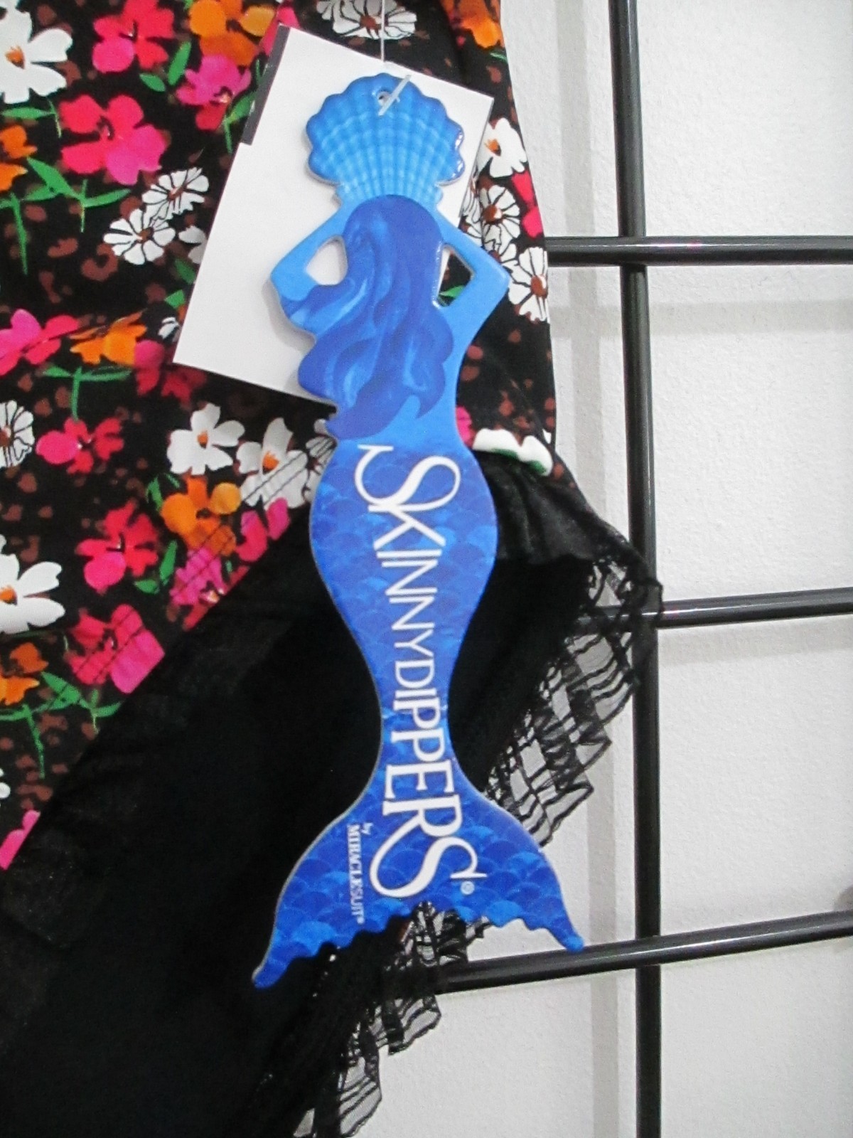 “NEW” SKINNY DIPPERS 🌸 SIZE XL==DAISY DUKE / FLORAL / SWIM SUIT BOTTOM