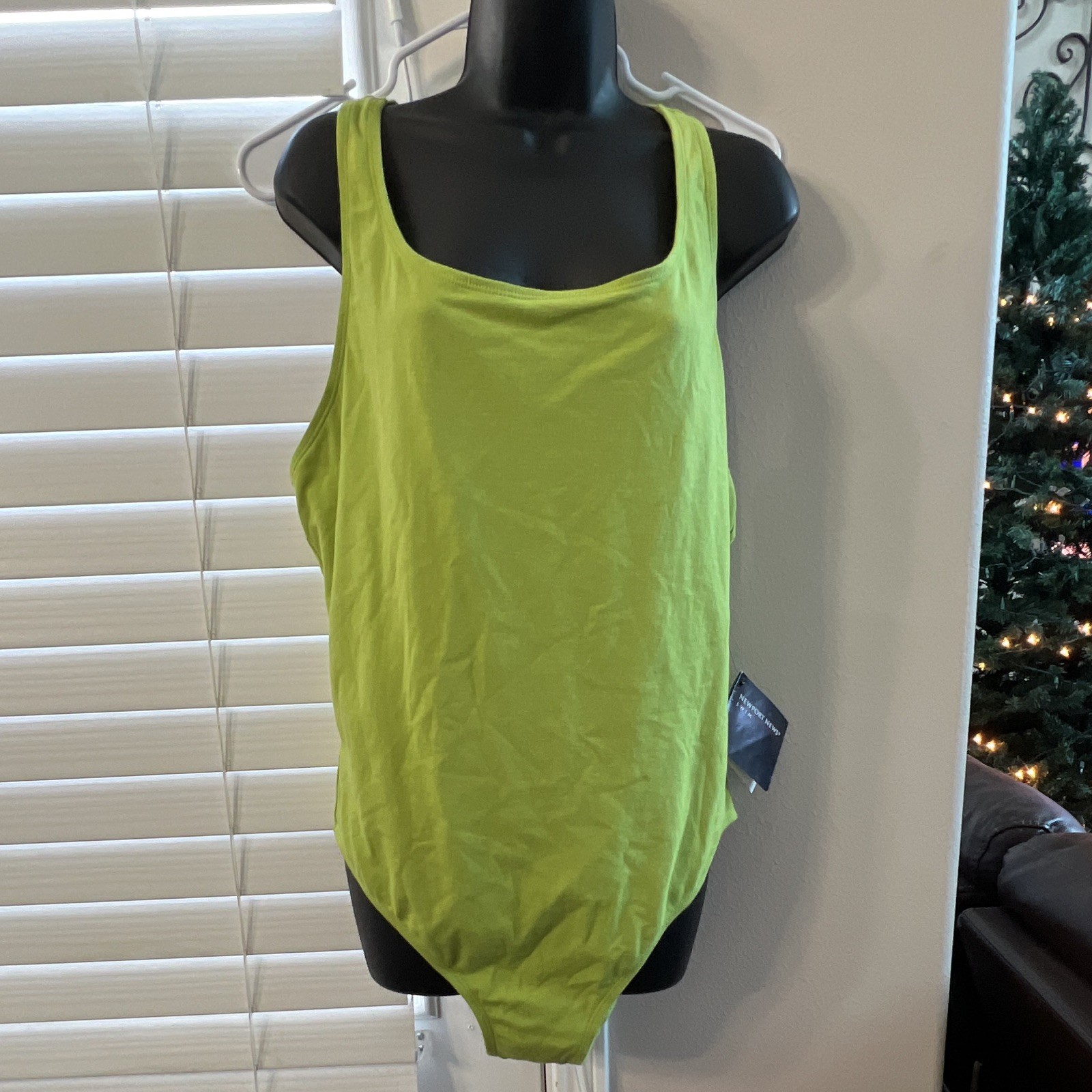 Women’s Green Solid One-Piece Sleeveless Racerback Swimsuit Style Size 18W