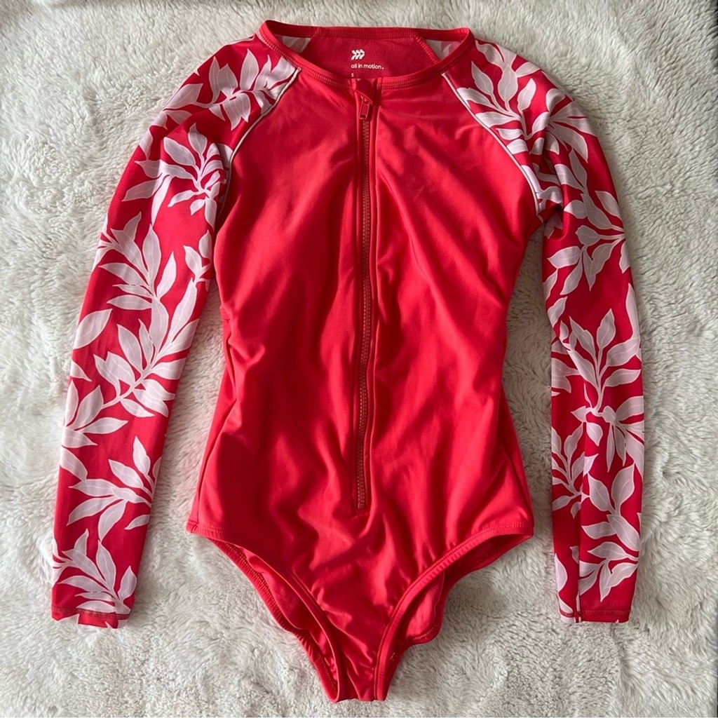Long sleeve zip front one piece bathing suit Size S