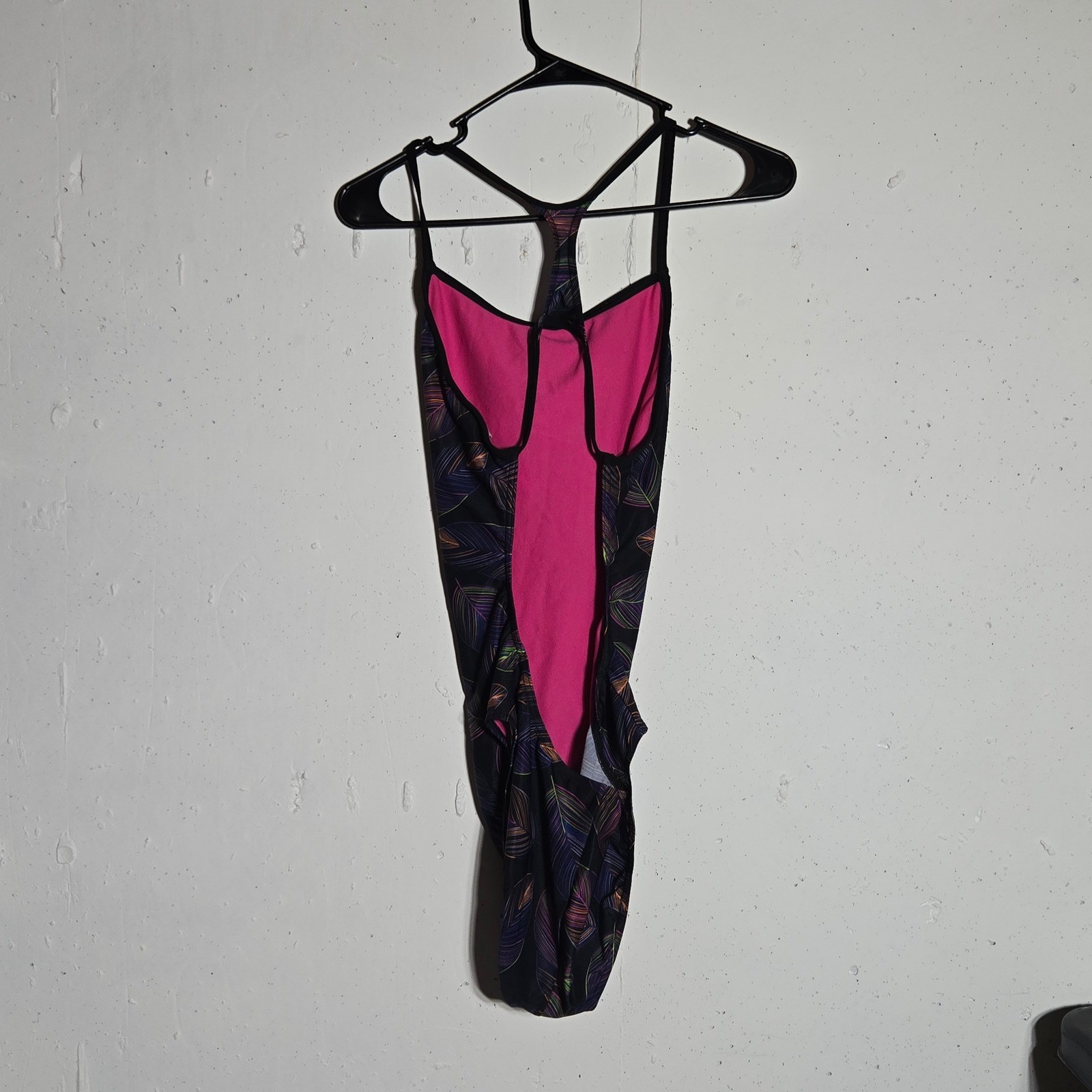 Arena Falling Leaves One Piece Swimsuit 38 Open Back Athletic Swim Training Pool