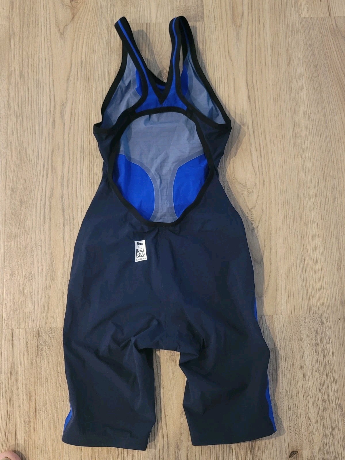 ARENA Women’s Open-Back Powerskin Carbon Kneeskin Tech Suit SIZE 32 US