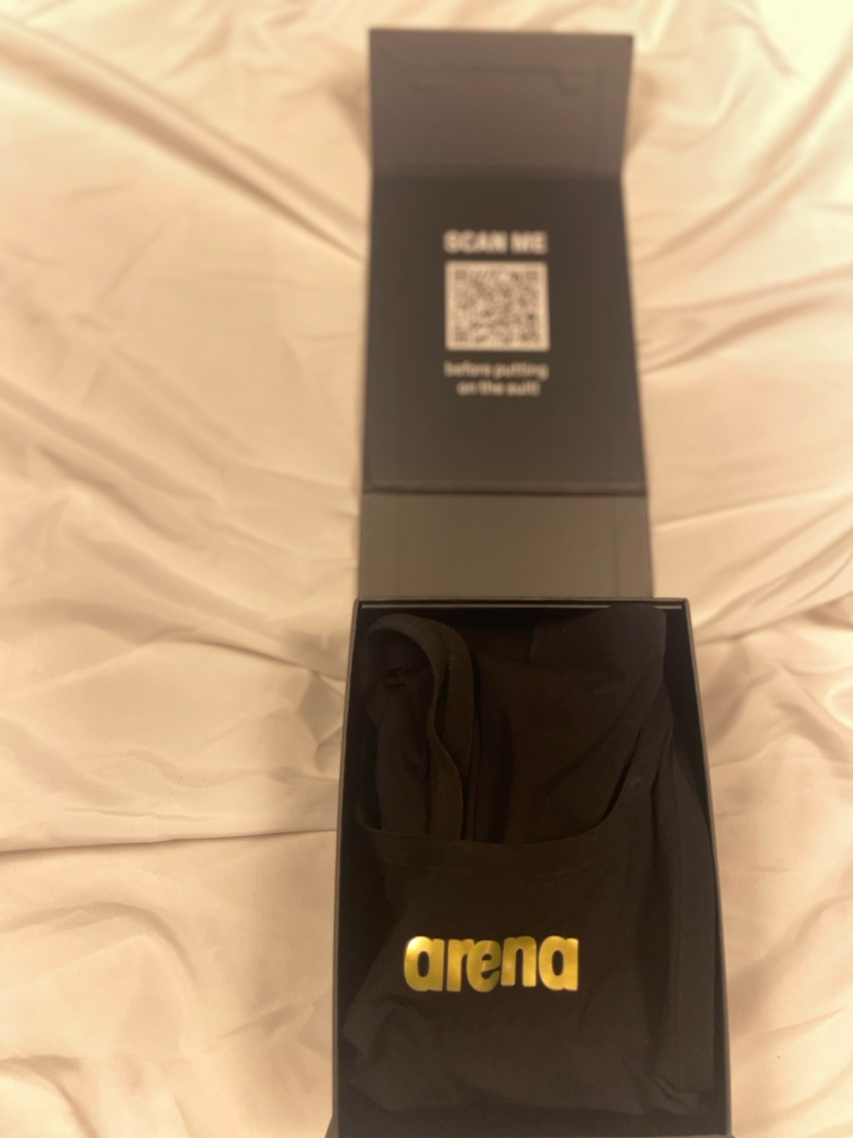 Arena Powerskin Carbon Air2 Open Back Black/Gold, Size 28