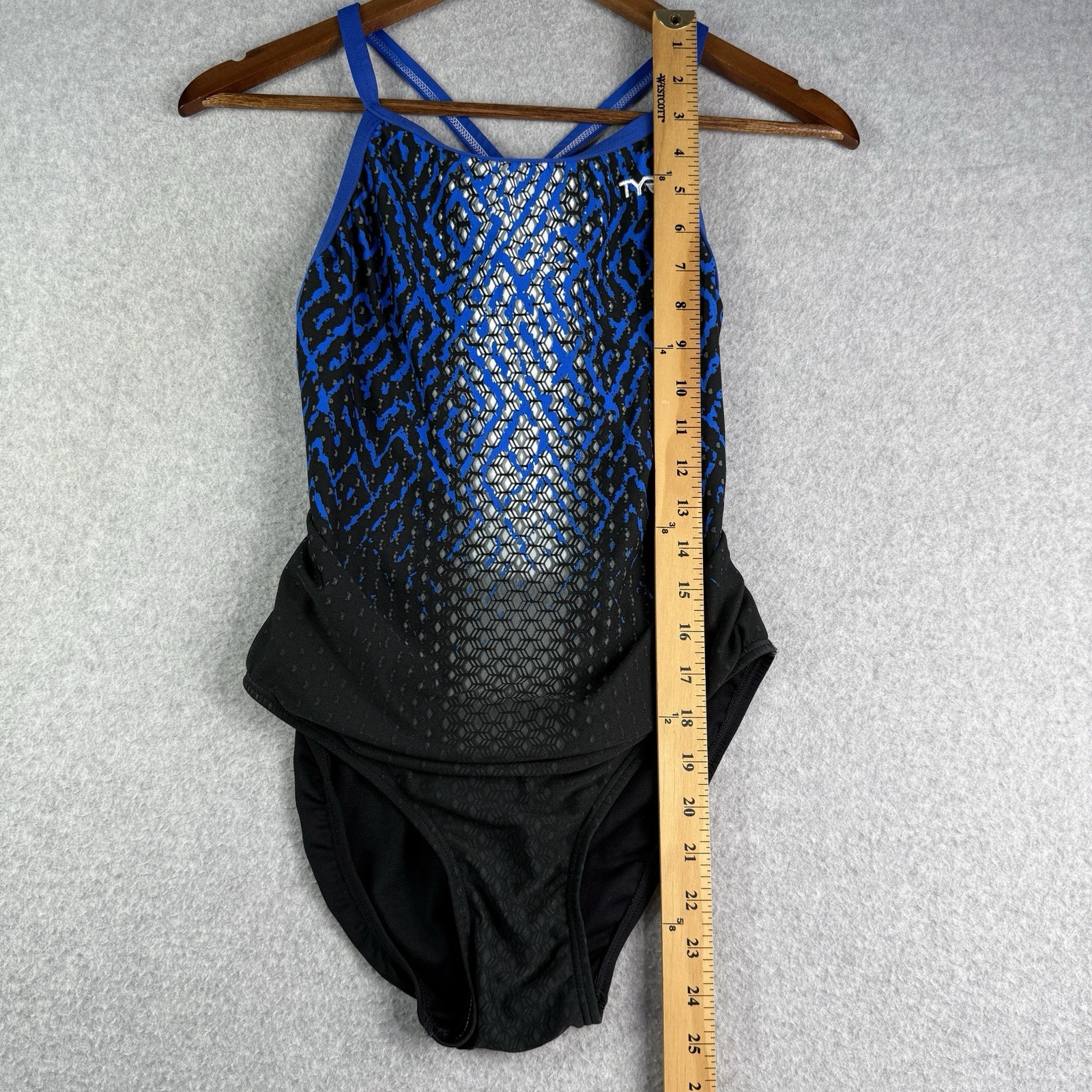 TYR Women’s Medium 34 Odyssey Diamondfit Swimsuit Blue Geometric