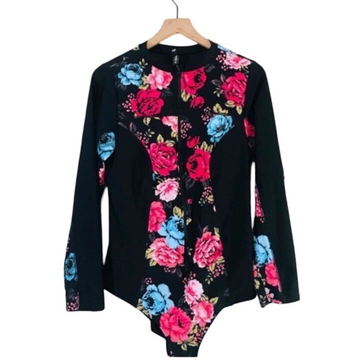 Torrid Active Wireless Long Sleeve Rashguard One Piece Swimsuit Plus Size 2 2X