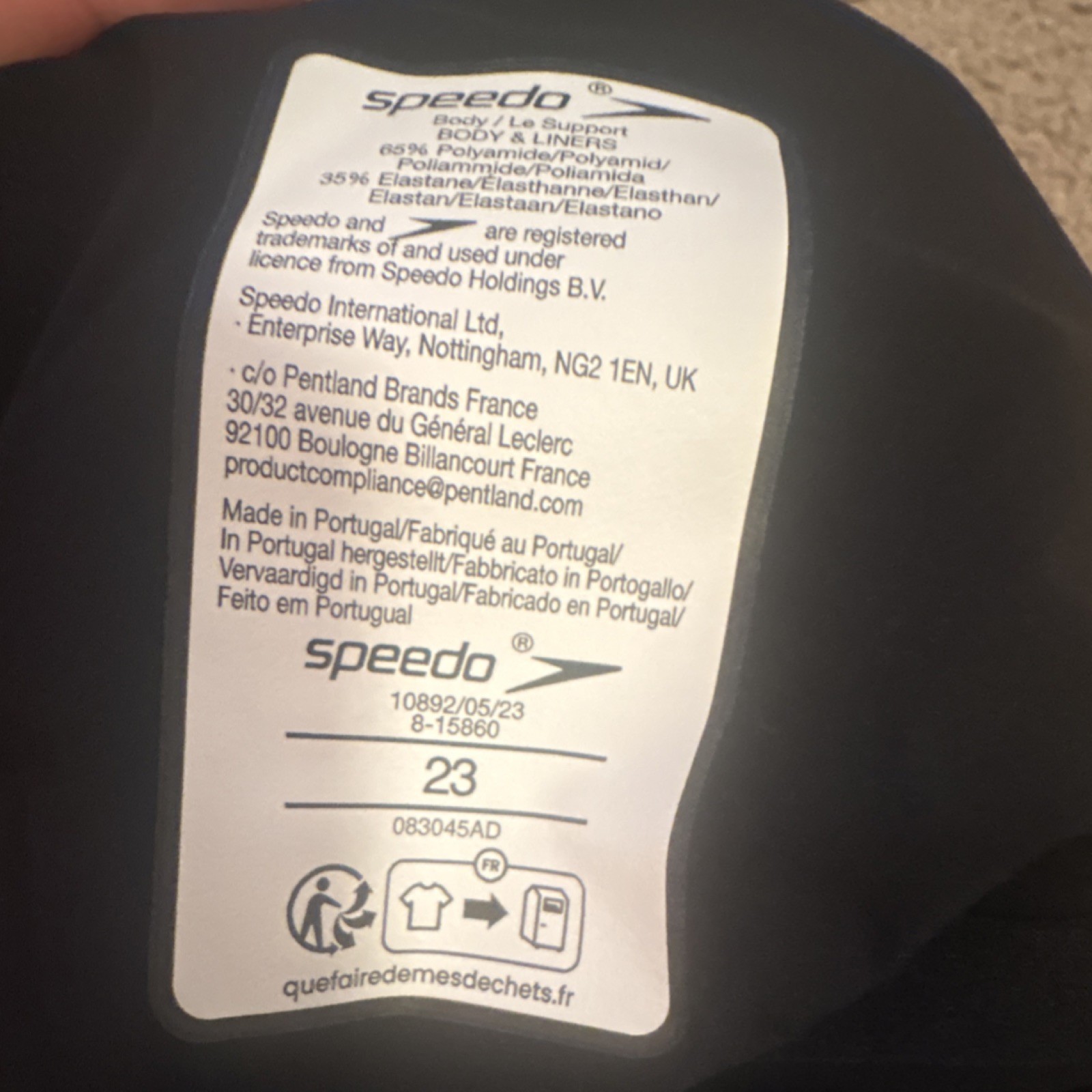 Speedo Valor 2.0 Closedback Kneeskin Black Size 23 (BRAND NEW with tag and box)