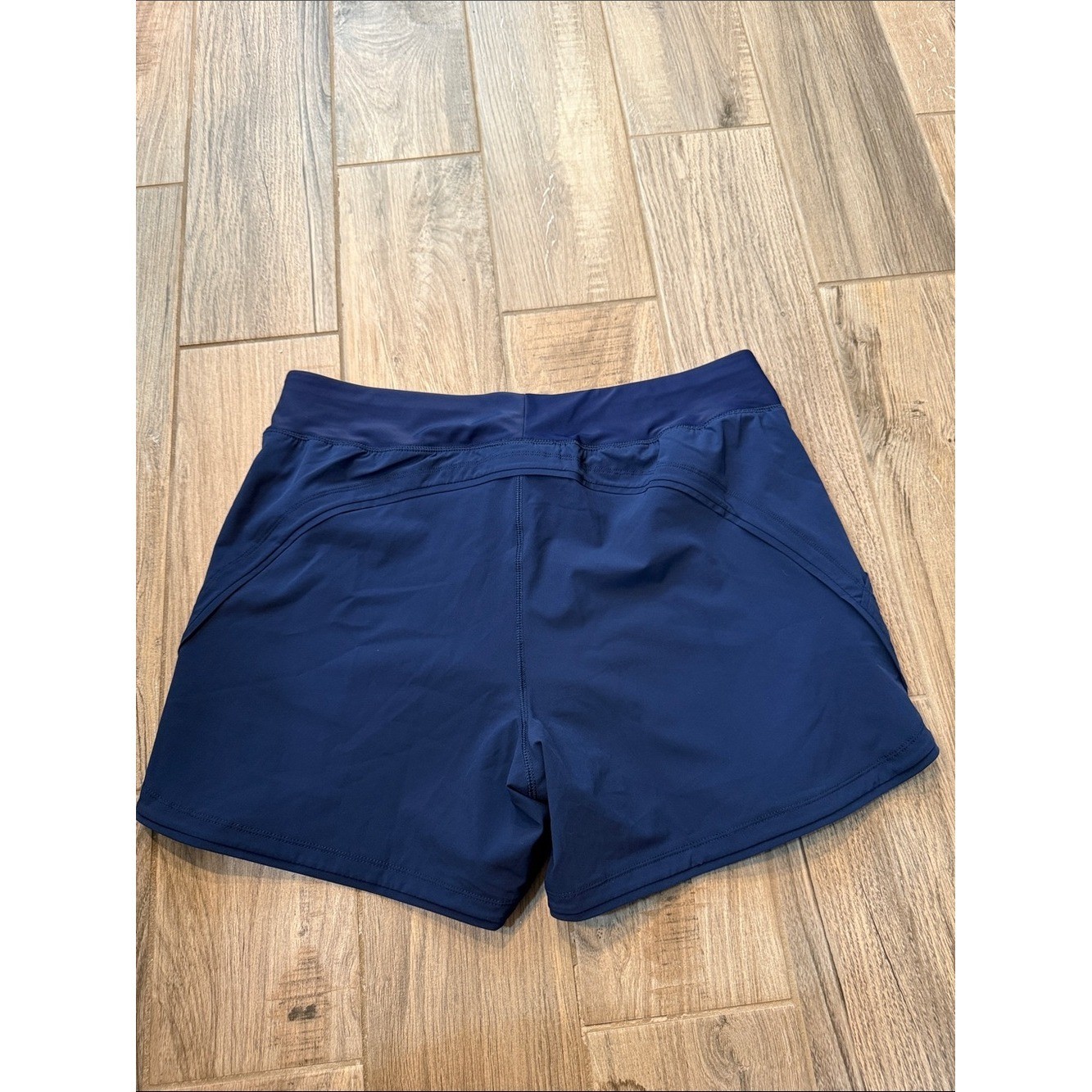 Lands’ End Woman’s Navy Athletic Performance Board Shorts Size 14