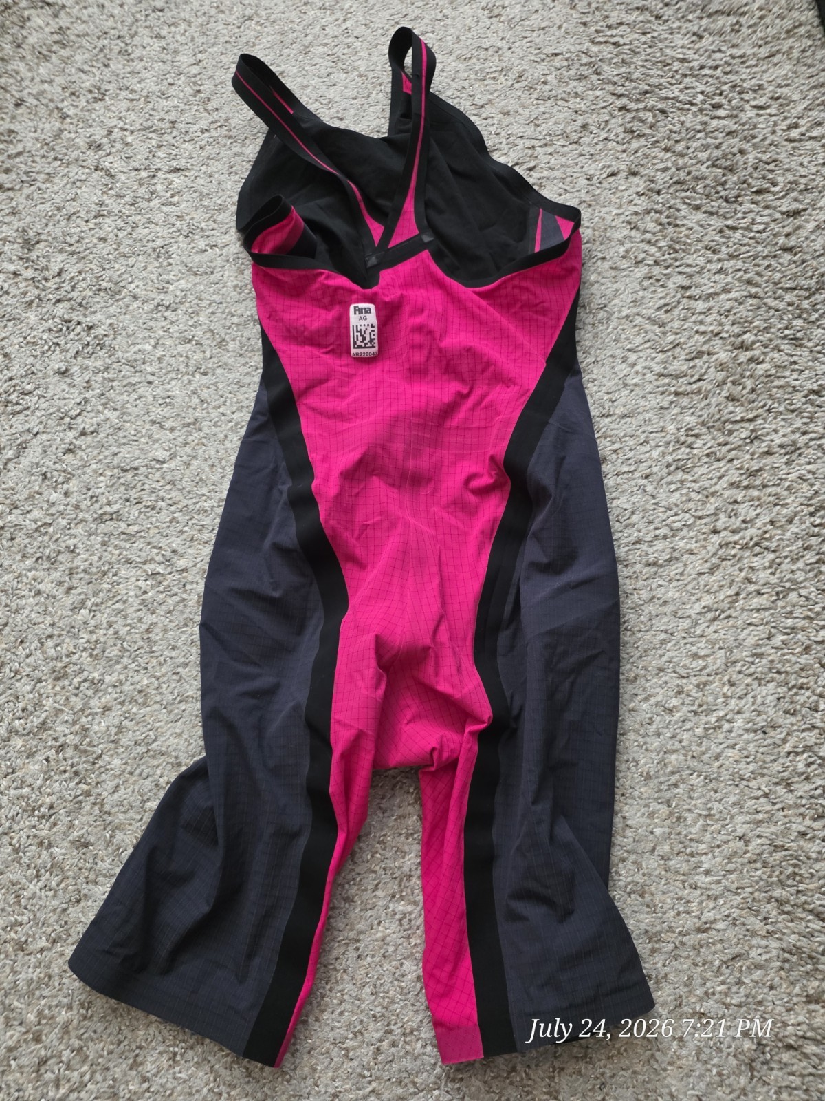 Arena Women’s Kneeskin Blue/Gray Size 28