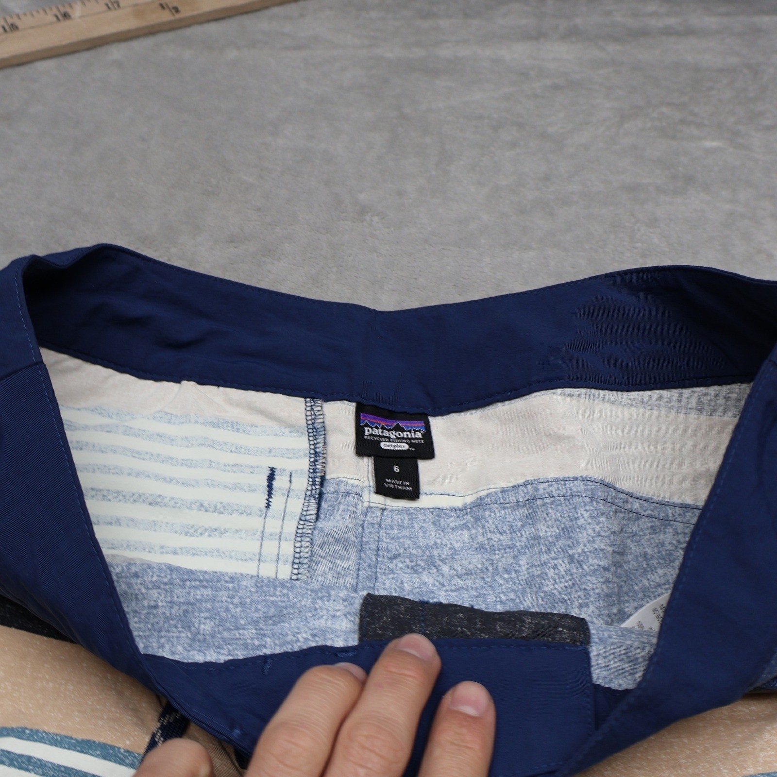 Patagonia Board Shorts Womens 6 Blue Striped Wavefarer Recycled Nylon Swim Surf