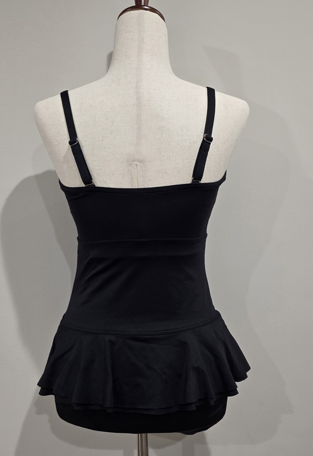 Lands’ End Women’s Sculpting Suit Ruffle Bandeau One Piece Swimsuit Sz 10 Black