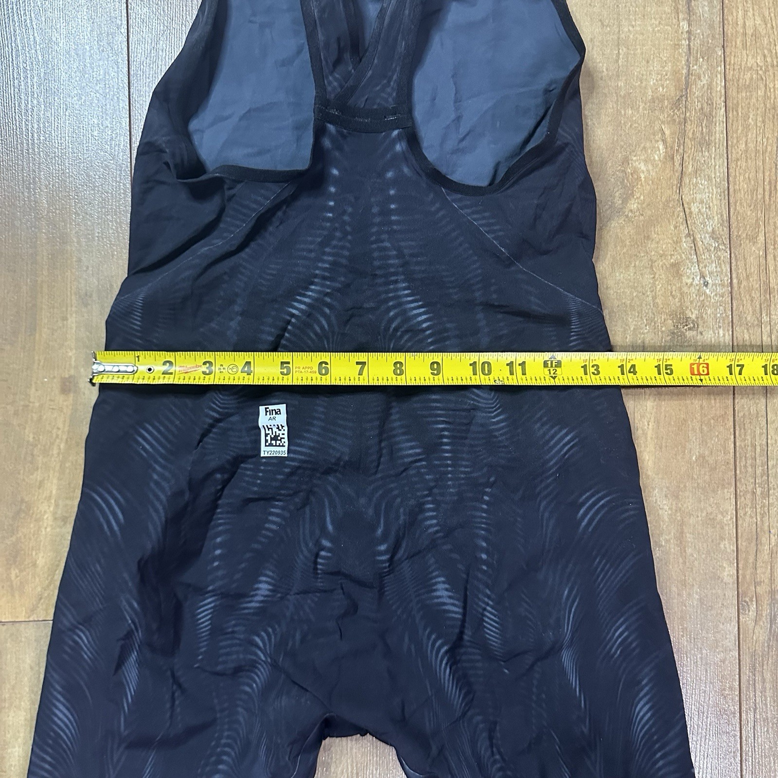 TYR Venzo Genesis Women’s Black Closed Back Tech Swimsuit Size 32