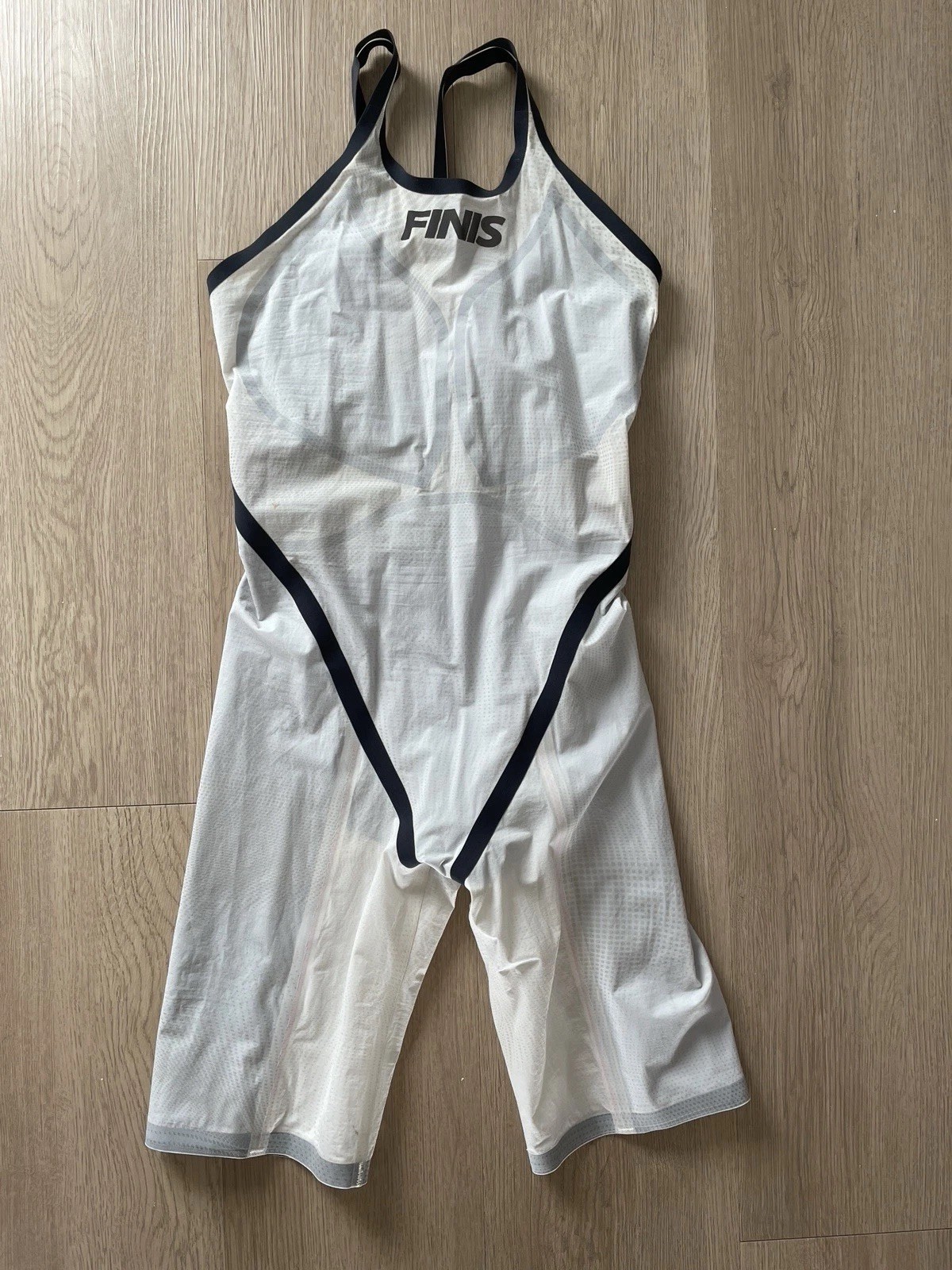FINIS HYDROX OPEN BACK WHITE SIZE 24