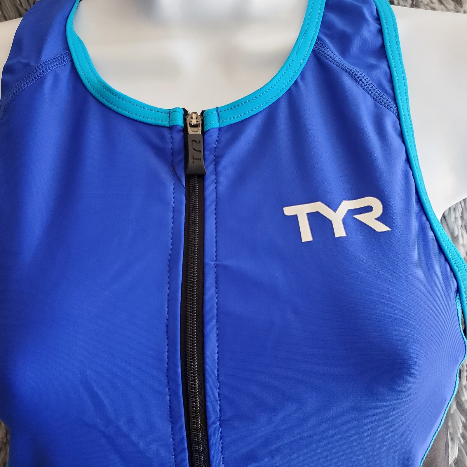 XS TYR Compression Webbing Triathlete Tank Rear Pockets Swim Mens XS MSRP $60