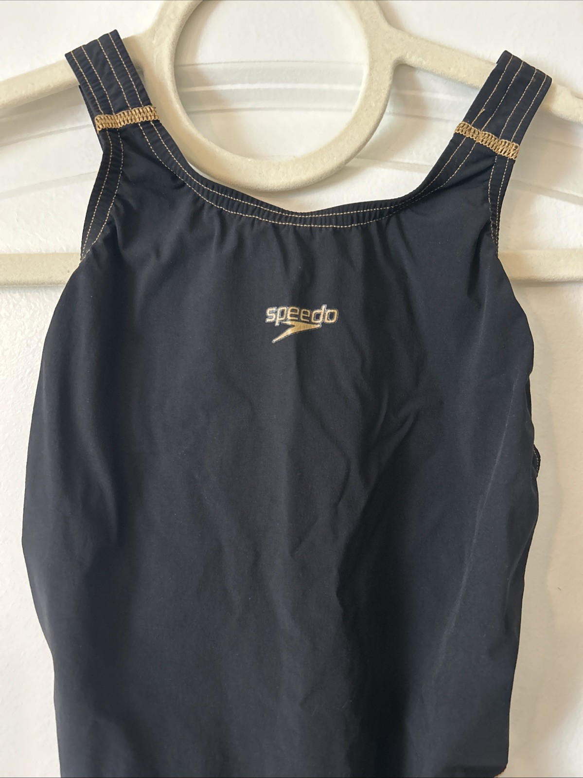 Speedo SIZE 23 – Lzr Racer Pro Recordbreaker Kneeskin Blk/Gold Trim – PRE-OWNED